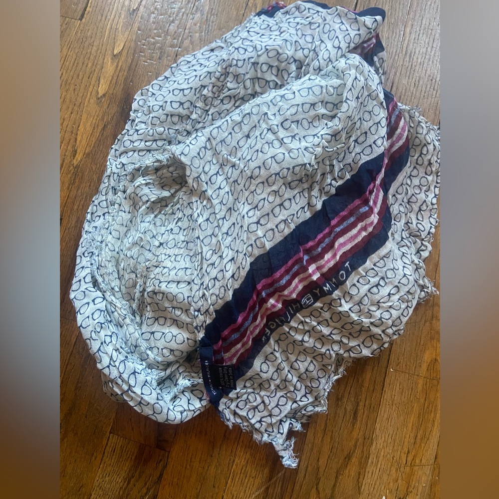 Tommy Hilfiger maxi scarf